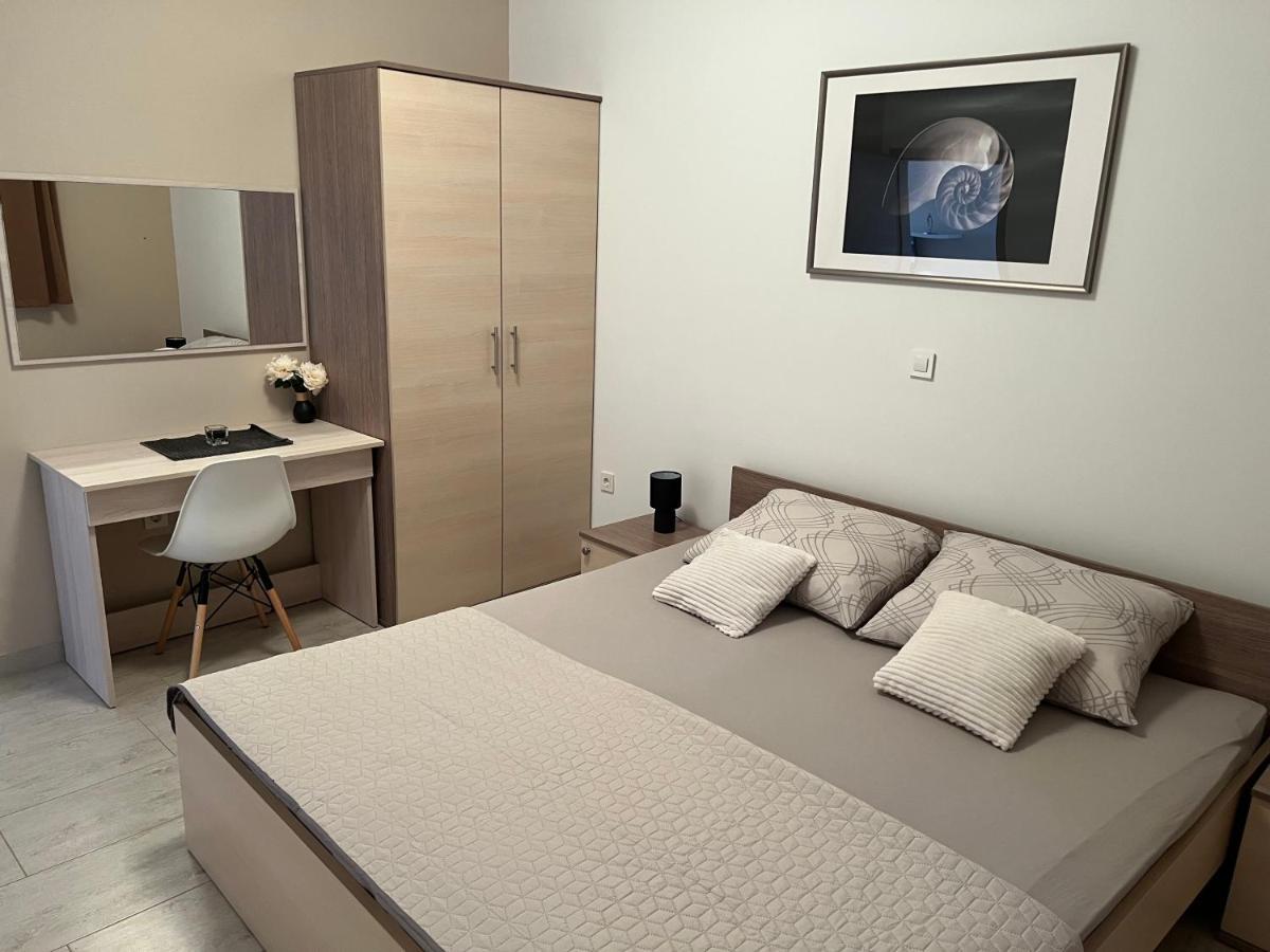 Apartmani Nina I Niko Ugljan Room photo